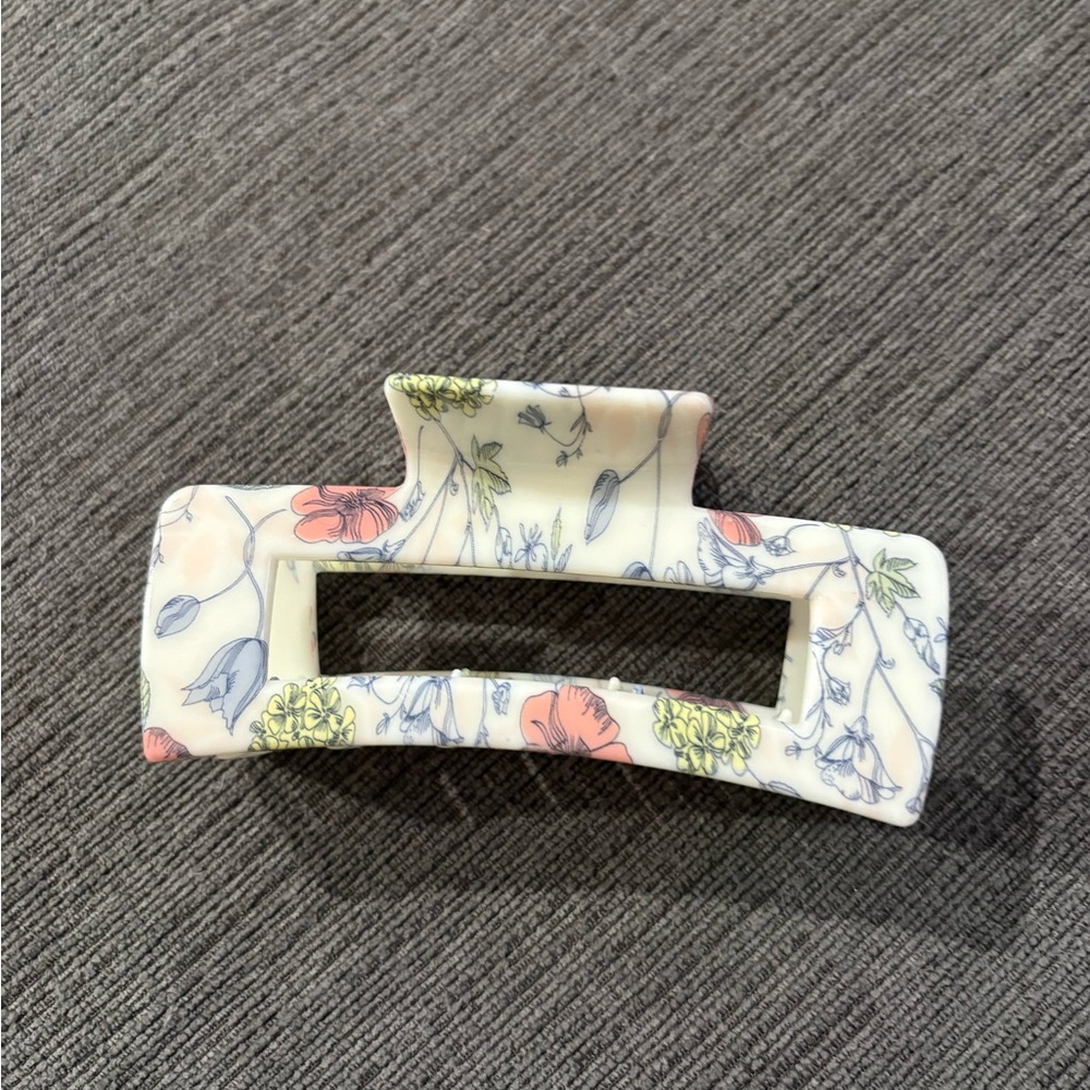 Floral Hair Claw Clip - Picture 3 of 4